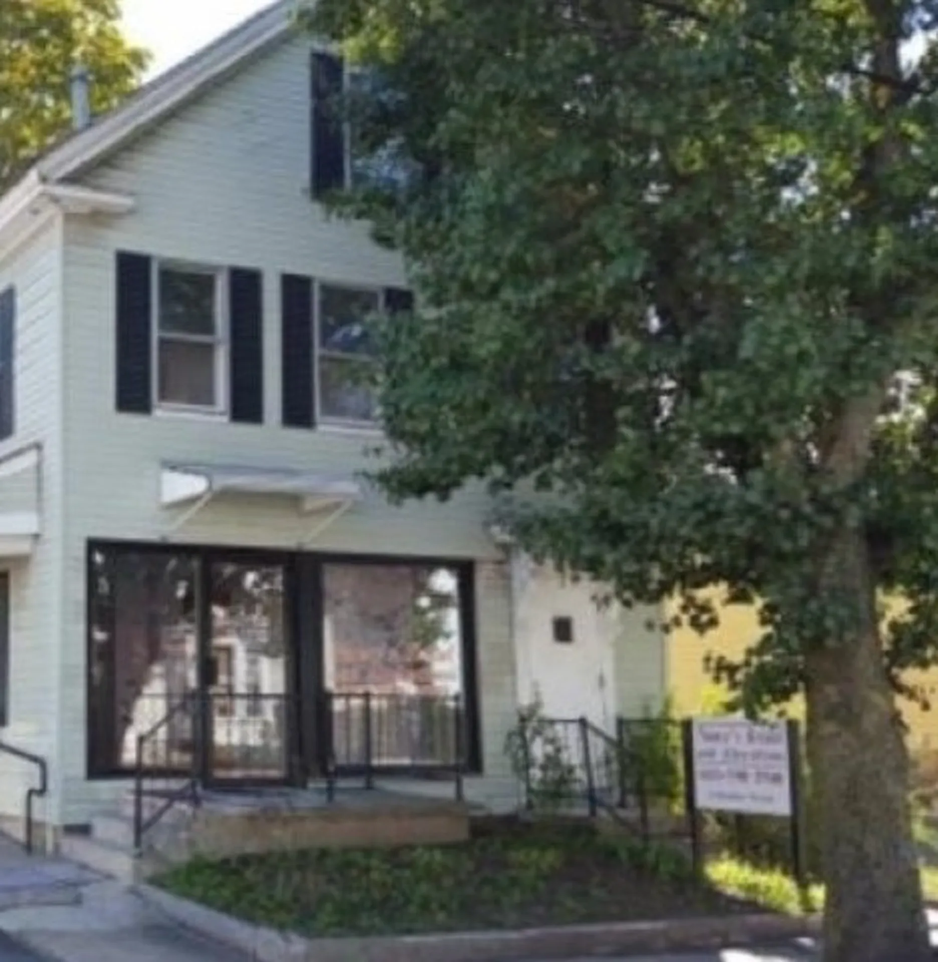 6 Kinsley Street Nashua NH 03060