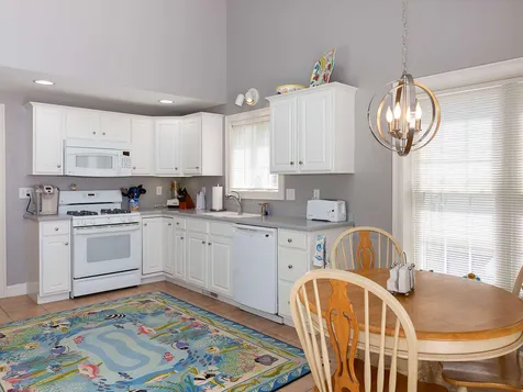 107 Hampton Meadow Hampton NH 03842
