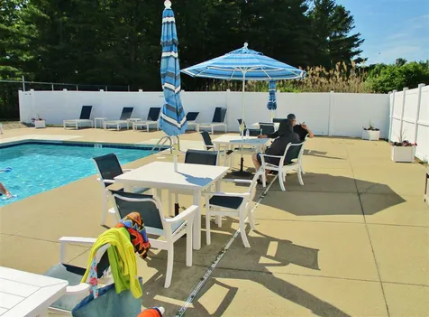 107 Hampton Meadow Hampton NH 03842