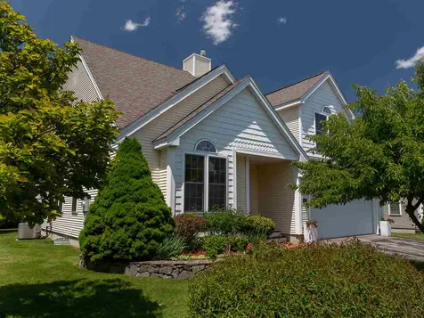 107 Hampton Meadow Hampton NH 03842