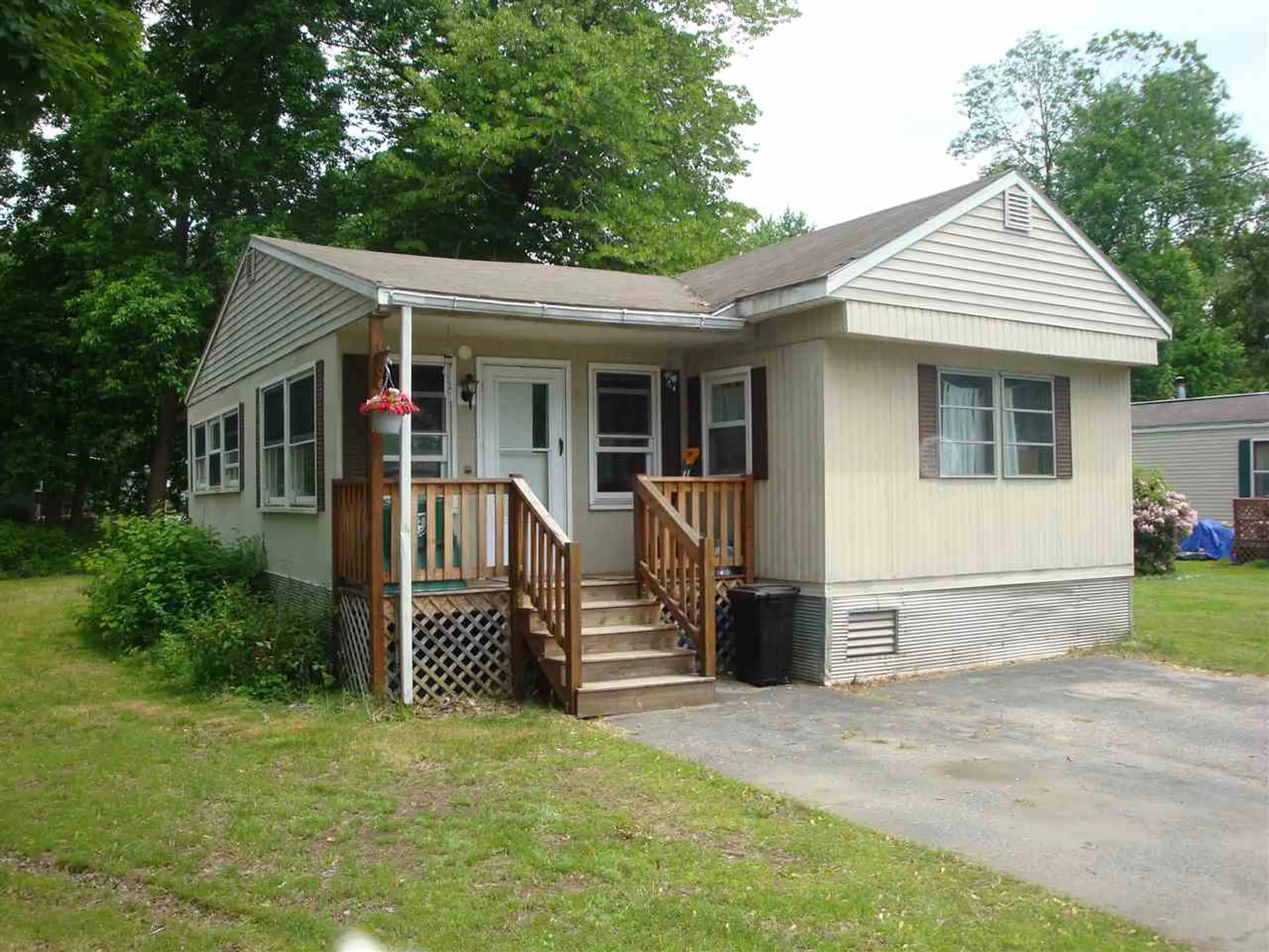 28 Mckee Drive Concord NH 03301