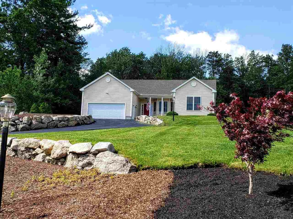 6 Rae Brook Road Hooksett NH 03106