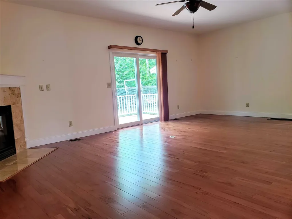 6 Rae Brook Road Hooksett NH 03106