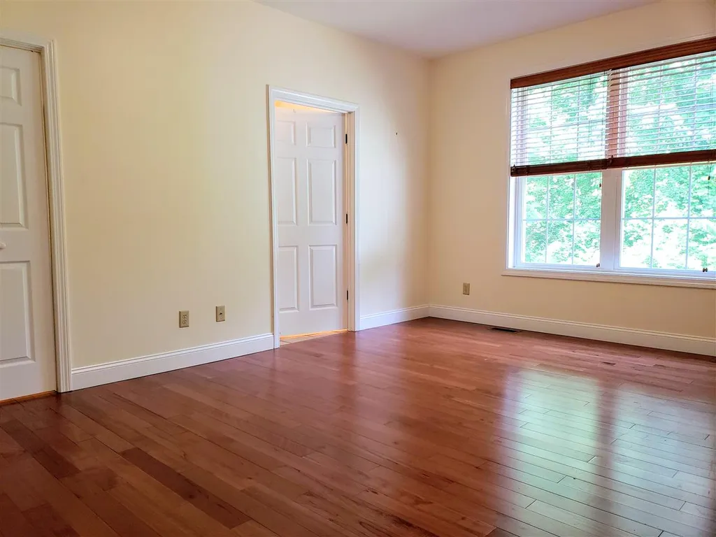 6 Rae Brook Road Hooksett NH 03106