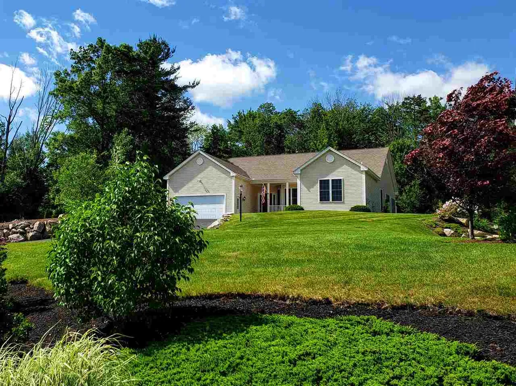 6 Rae Brook Road Hooksett NH 03106