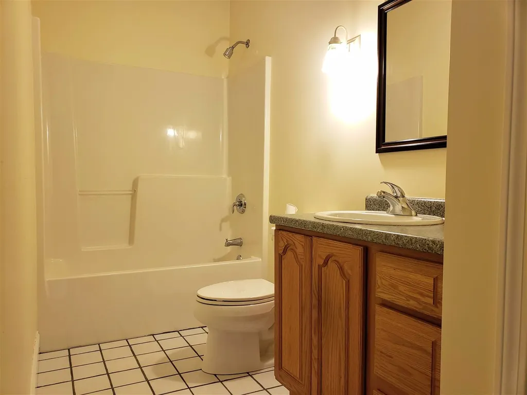 6 Rae Brook Road Hooksett NH 03106