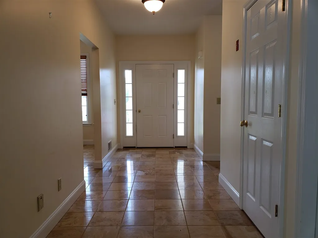 6 Rae Brook Road Hooksett NH 03106