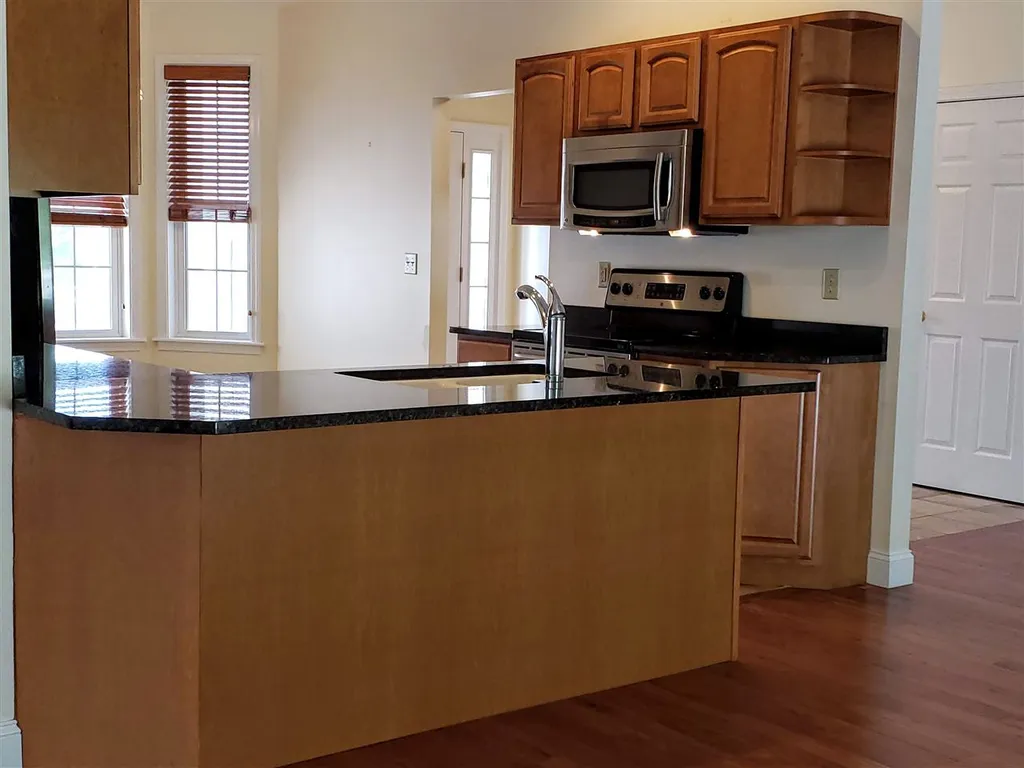 6 Rae Brook Road Hooksett NH 03106