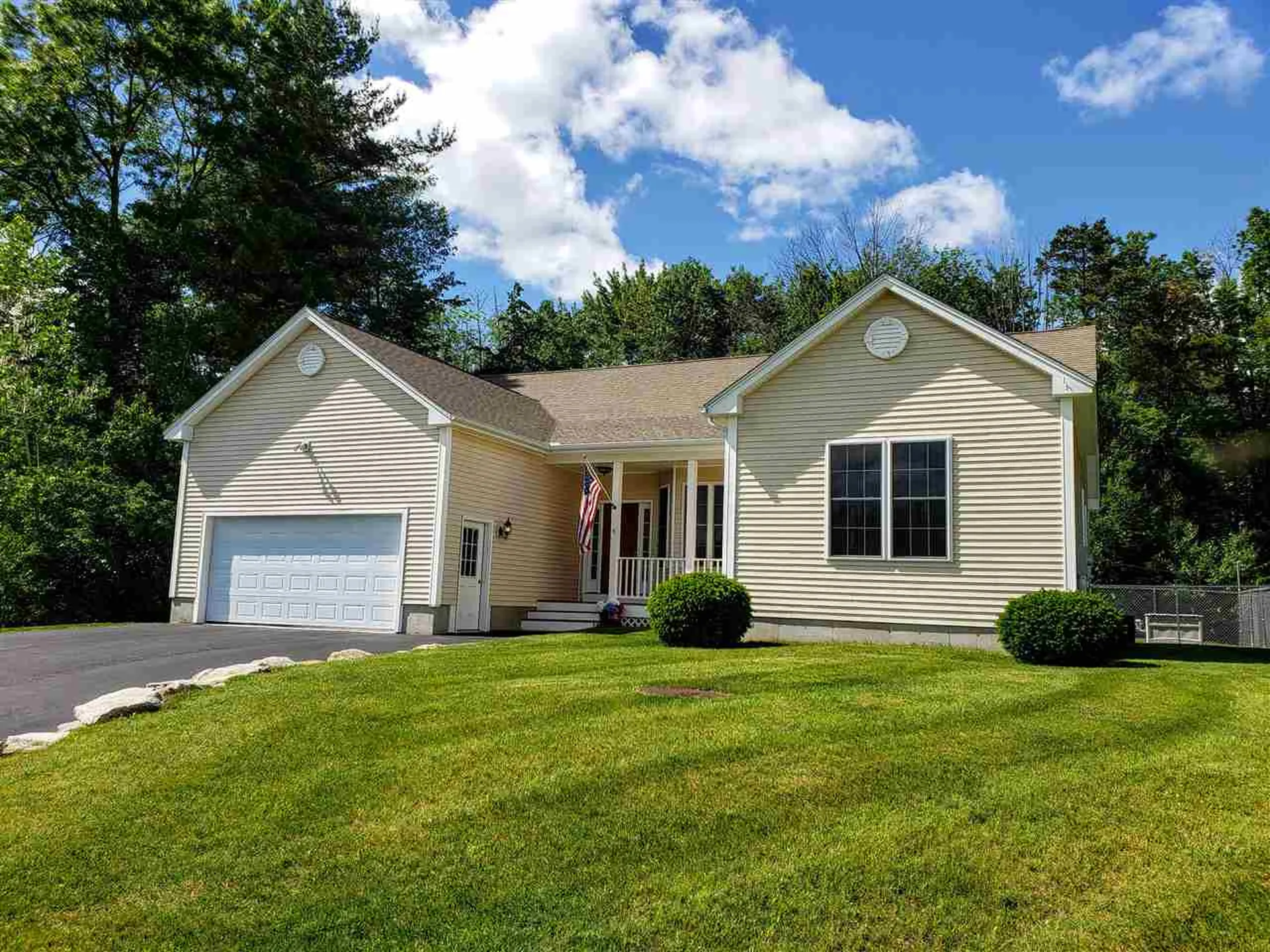 6 Rae Brook Road Hooksett NH 03106