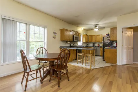 39 Boyd Road Hudson NH 03051