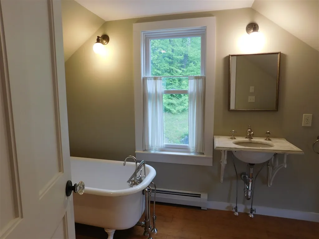 790 West Hill Road Warren VT 05674