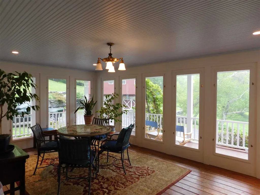 790 West Hill Road Warren VT 05674