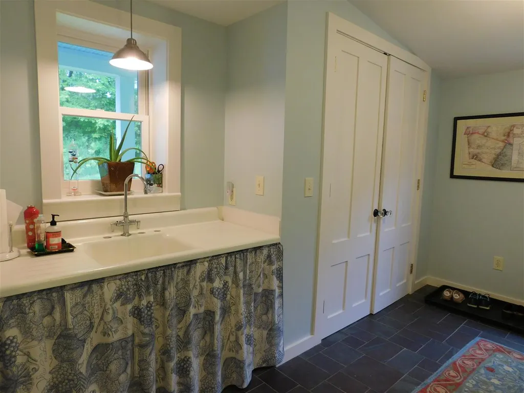 790 West Hill Road Warren VT 05674
