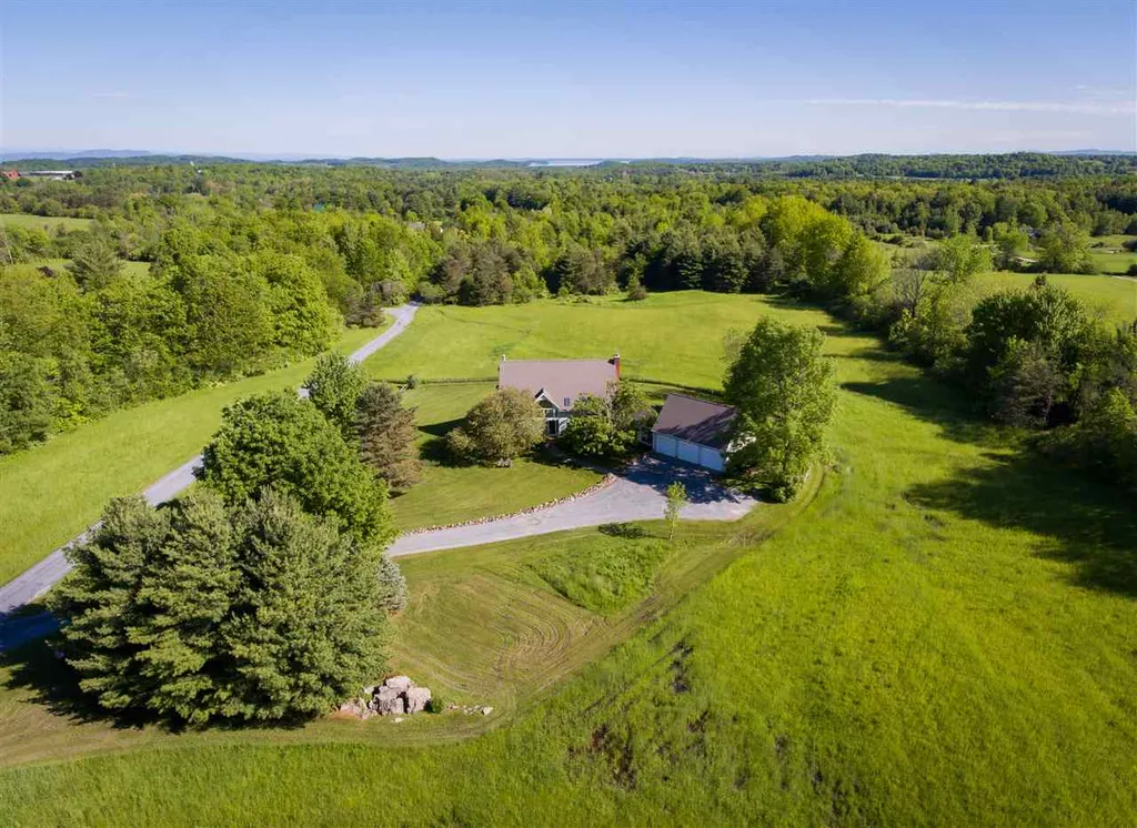 96 Soaring Hawk Lane Charlotte VT 05445