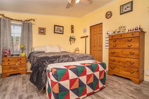 19 Hawaii Lane Rochester NH 03867