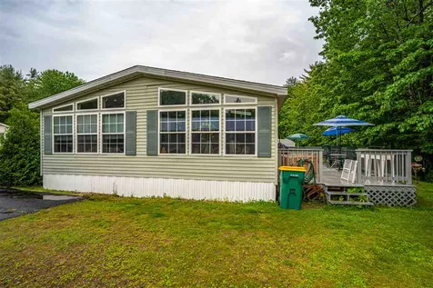 19 Hawaii Lane Rochester NH 03867