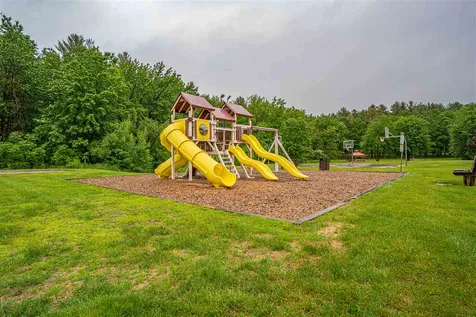 19 Hawaii Lane Rochester NH 03867