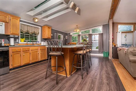 19 Hawaii Lane Rochester NH 03867