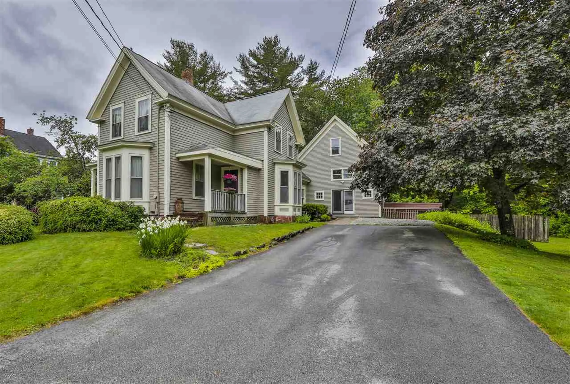 49 S. Main Street Newton NH 03858