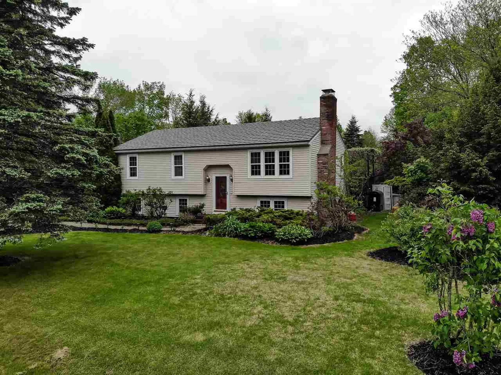 1 Rollins Farm Road Stratham NH 03885