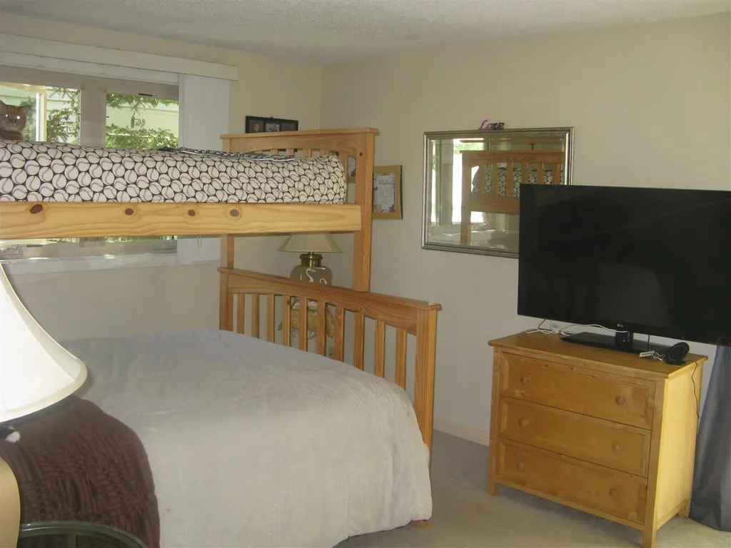 40 Briston Court Bedford NH 03110
