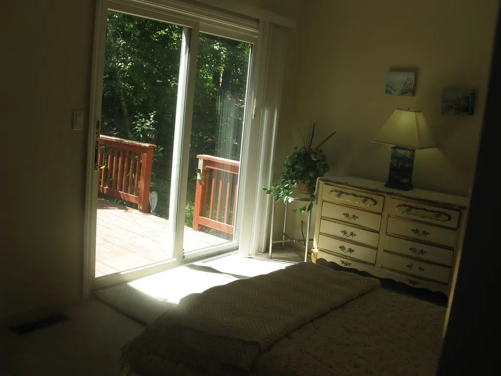 40 Briston Court Bedford NH 03110