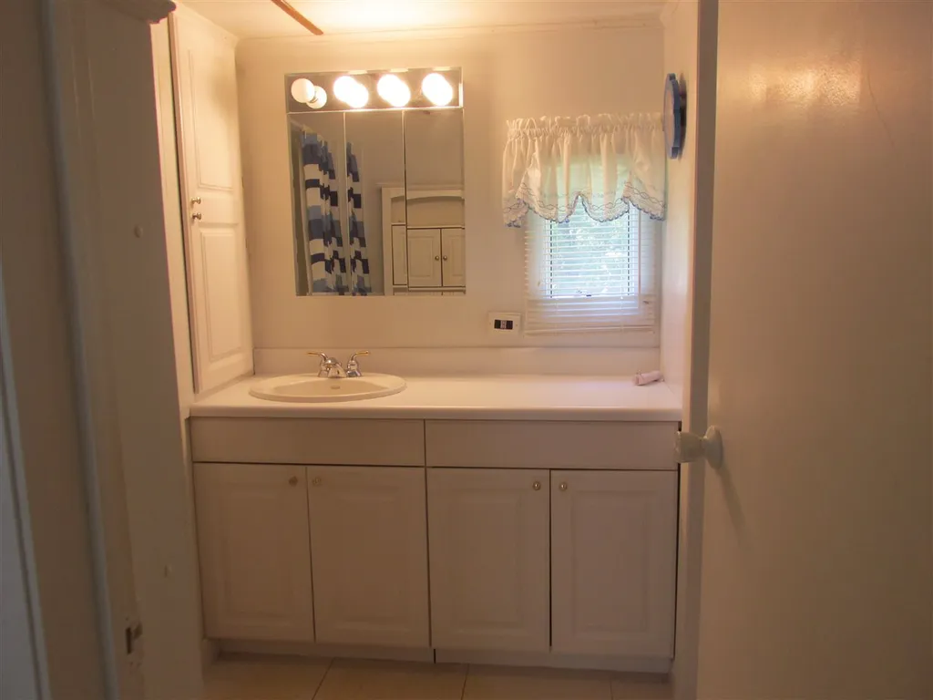 2433 Tatnic Road Wells ME 04090