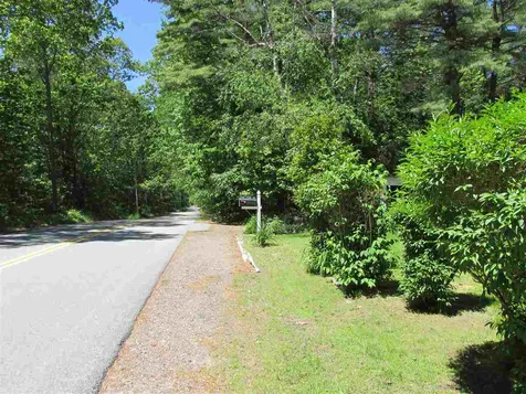 2433 Tatnic Road Wells ME 04090