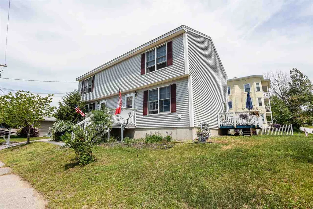 8 Oliver Street Manchester NH 03103