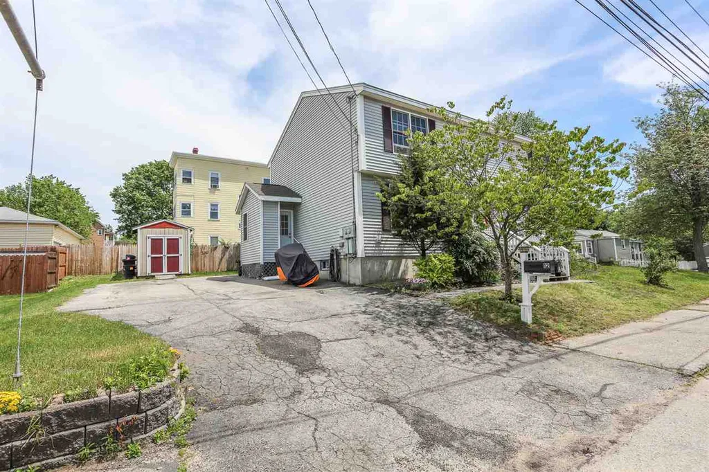 8 Oliver Street Manchester NH 03103