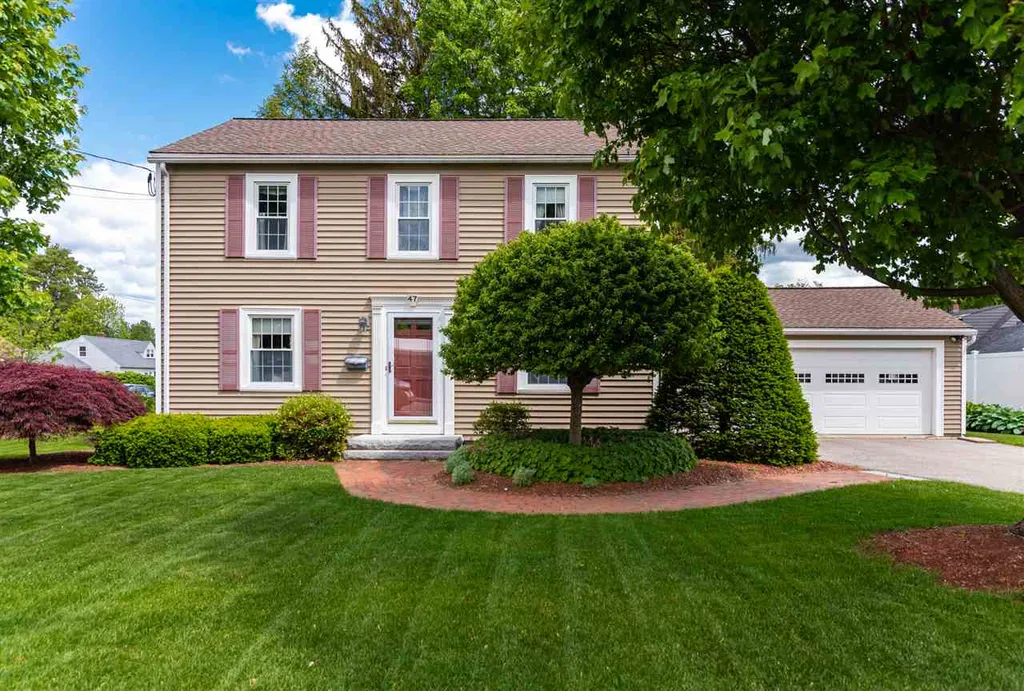 47 Charlotte Avenue Nashua NH 03064