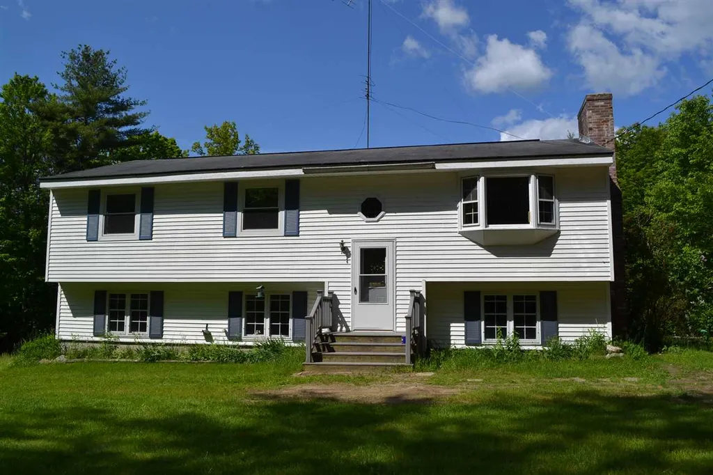 1181 Montalona Road Dunbarton NH 03046