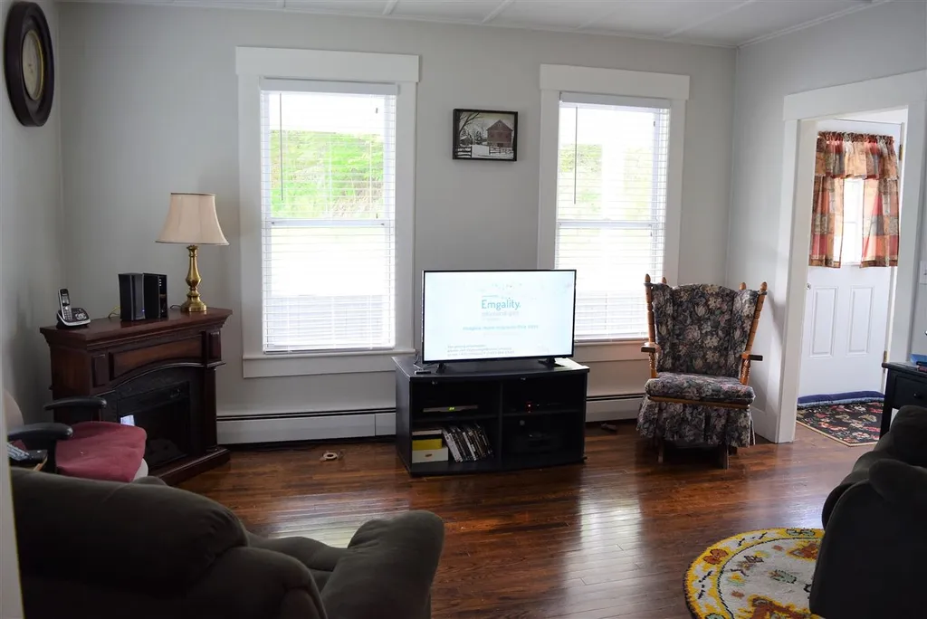 7 Water Street Lancaster NH 03584
