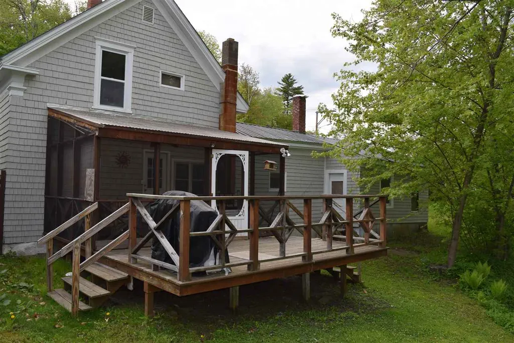 7 Water Street Lancaster NH 03584