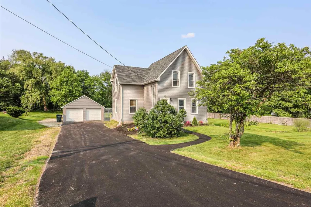 90 Cohas Avenue Manchester NH 03109