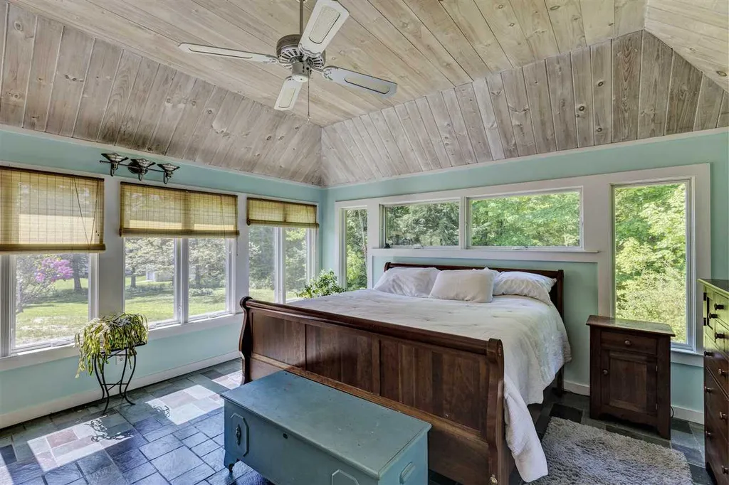 742 Seamans Road New London NH 03257
