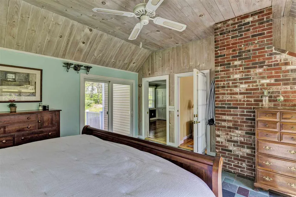 742 Seamans Road New London NH 03257