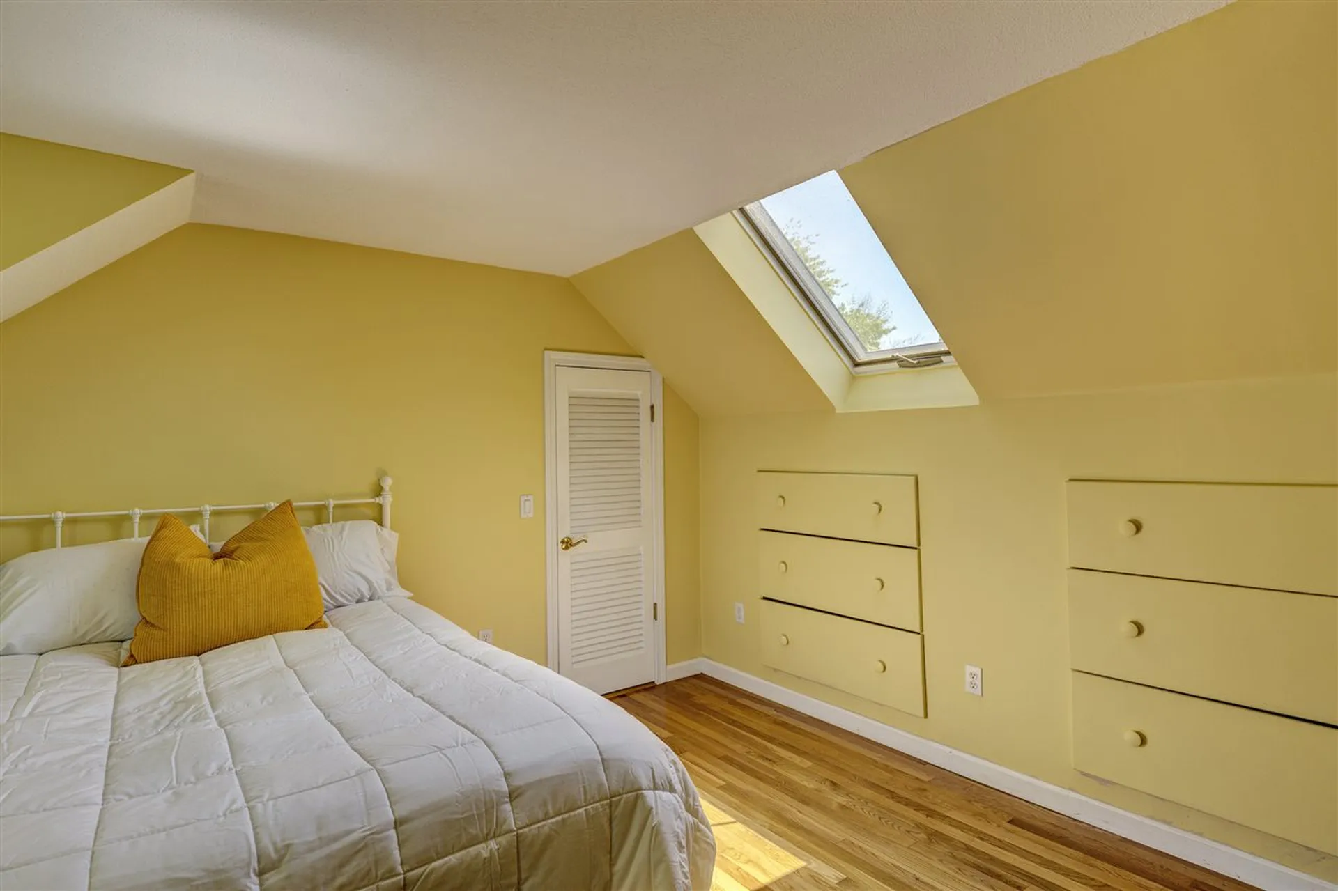 742 Seamans Road New London NH 03257