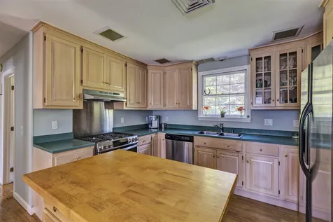 742 Seamans Road New London NH 03257