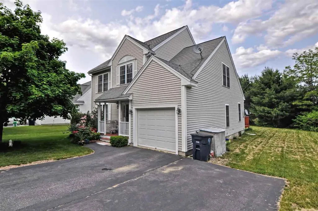 14 Souhegan Drive Nashua NH 03063
