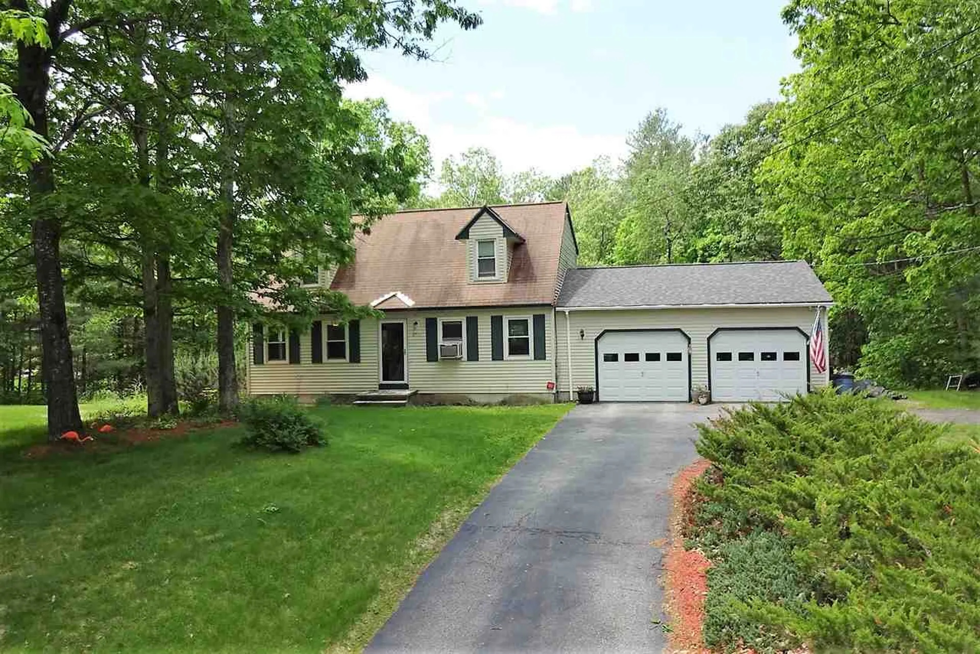 67 Old Town Road Weare NH 03281