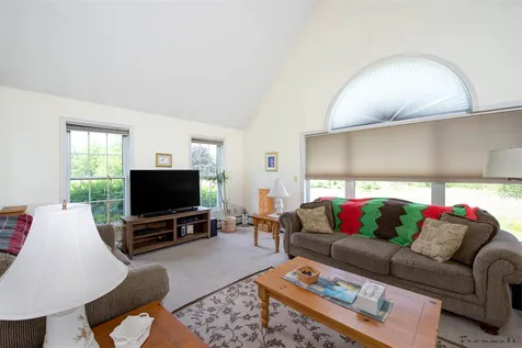 1 Strawberry Lane Stratham NH 03885