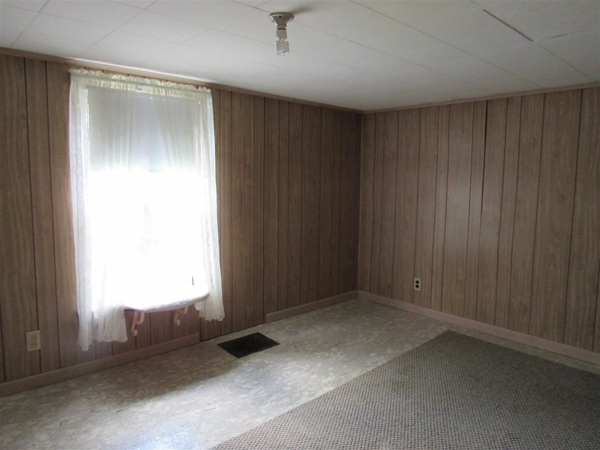 36 Washington Street Gorham NH 03581