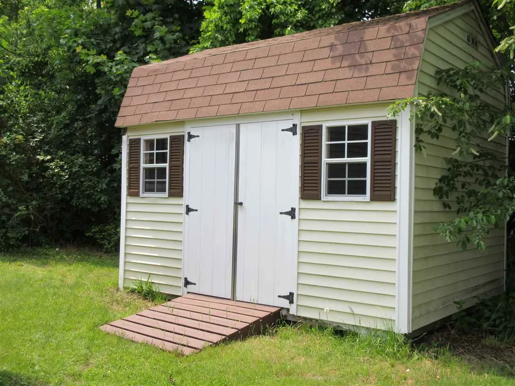 529 Nashua Street Milford NH 03055