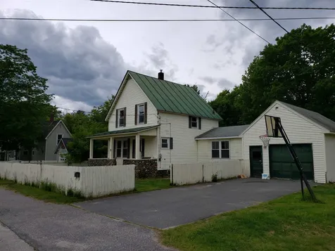 9 Curtis Street Claremont NH 03743