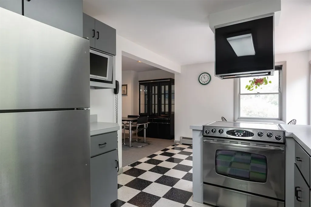 55 Mangrove Street Portsmouth NH 03801