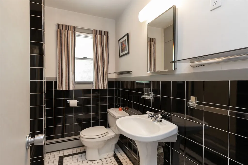 55 Mangrove Street Portsmouth NH 03801