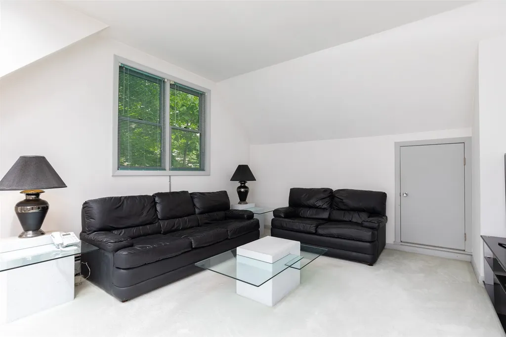 55 Mangrove Street Portsmouth NH 03801