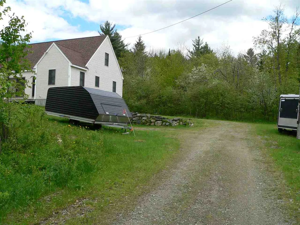 37 Rockwood Avenue Jefferson NH 03583
