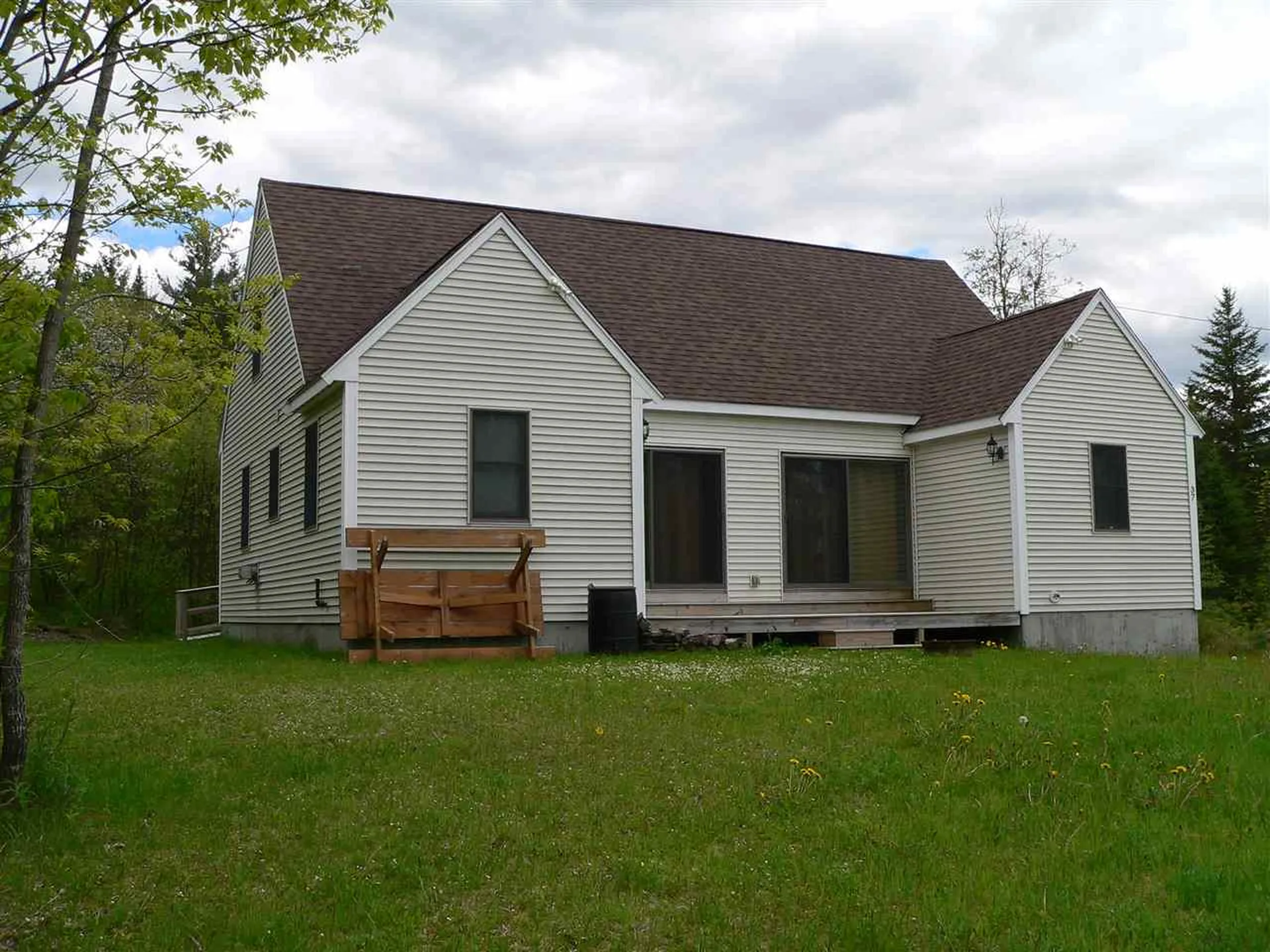 37 Rockwood Avenue Jefferson NH 03583